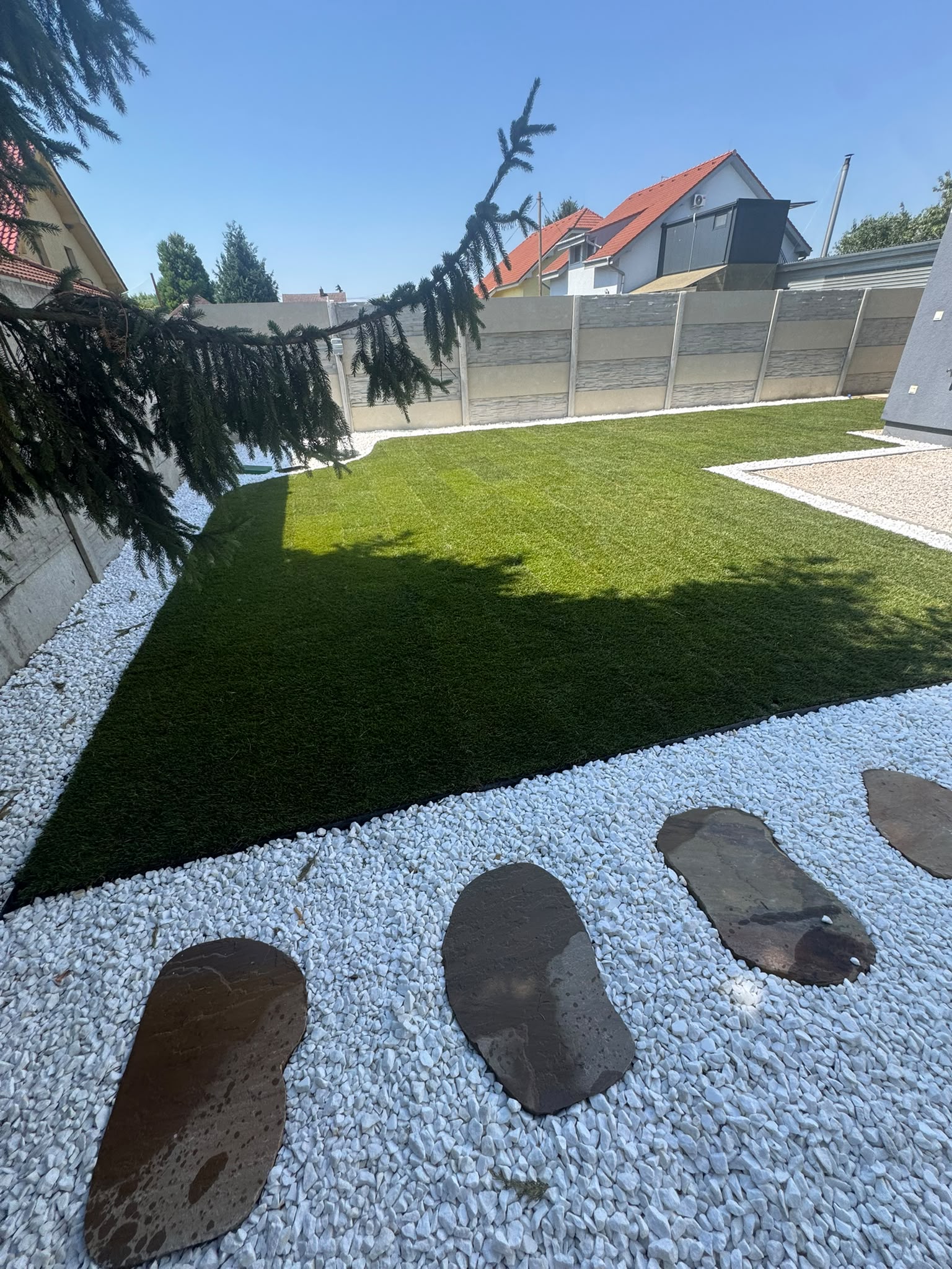 Záhrada na kľúč realizovaná spoločnosťou Nikolo Garden v okolí Senca